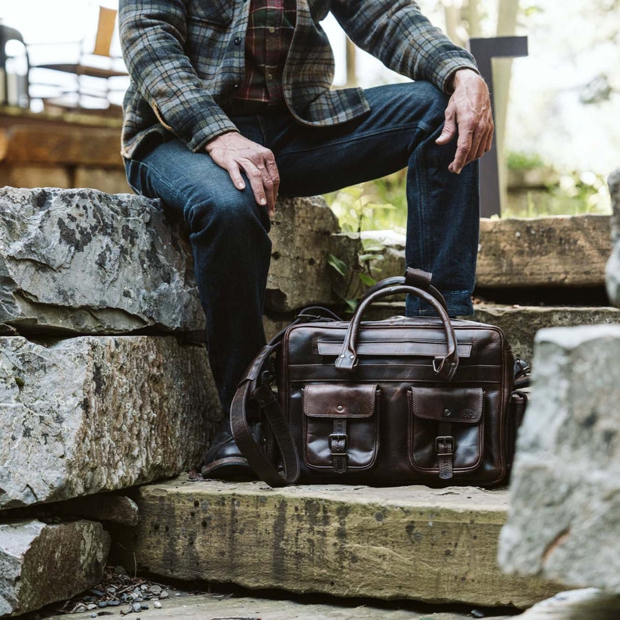Roosevelt Buffalo Leather Pilot Bag | Dark Oak